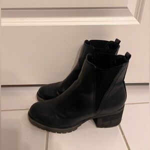 Black leather boots size 9
